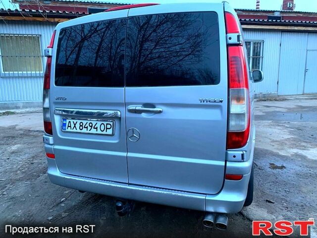Серый Мерседес Вито, объемом двигателя 2.1 л и пробегом 300 тыс. км за 7500 $, фото 4 на Automoto.ua
