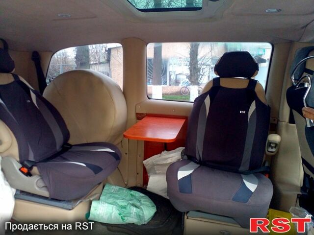 Серый Мерседес Вито, объемом двигателя 2.1 л и пробегом 320 тыс. км за 7800 $, фото 6 на Automoto.ua