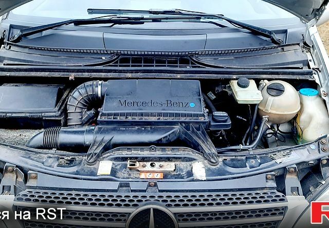 Серый Мерседес Вито, объемом двигателя 2.1 л и пробегом 250 тыс. км за 5900 $, фото 6 на Automoto.ua