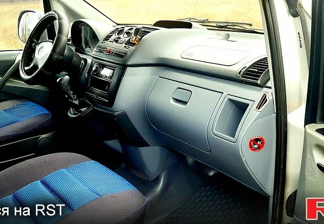 Серый Мерседес Вито, объемом двигателя 2.1 л и пробегом 250 тыс. км за 5900 $, фото 12 на Automoto.ua