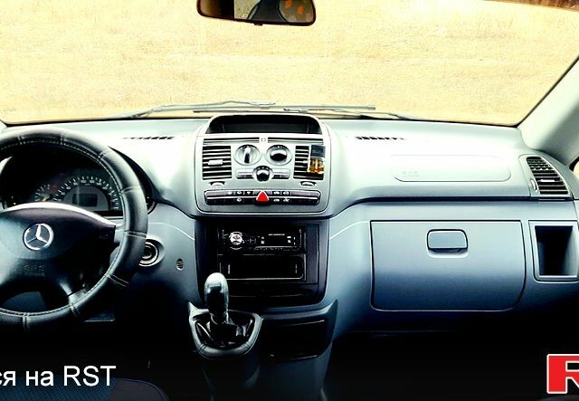 Серый Мерседес Вито, объемом двигателя 2.1 л и пробегом 250 тыс. км за 5900 $, фото 10 на Automoto.ua