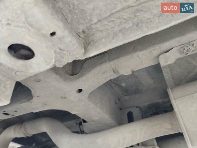 Синий Мерседес Вито, объемом двигателя 2.2 л и пробегом 435 тыс. км за 7200 $, фото 51 на Automoto.ua