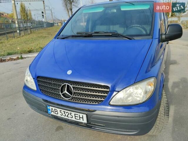 Синий Мерседес Вито, объемом двигателя 2.2 л и пробегом 435 тыс. км за 7200 $, фото 3 на Automoto.ua