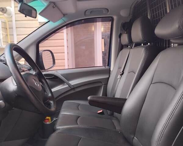 Синий Мерседес Вито, объемом двигателя 2.2 л и пробегом 435 тыс. км за 7200 $, фото 29 на Automoto.ua