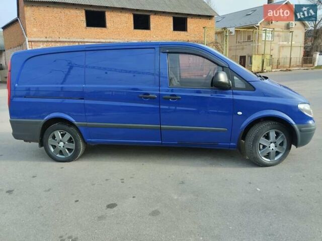 Синий Мерседес Вито, объемом двигателя 2.2 л и пробегом 435 тыс. км за 7200 $, фото 4 на Automoto.ua