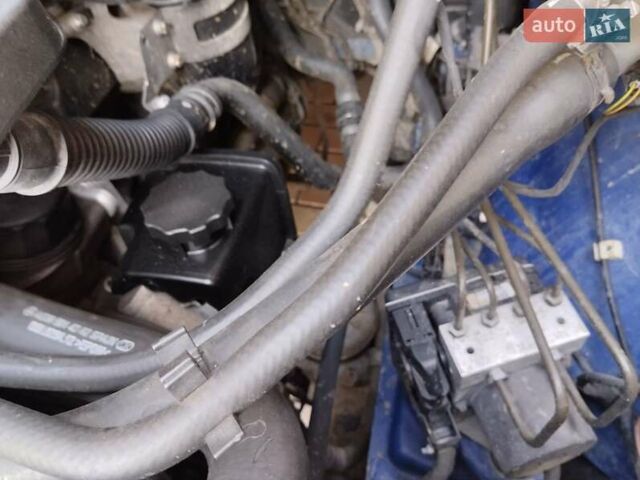 Синий Мерседес Вито, объемом двигателя 2.2 л и пробегом 435 тыс. км за 7200 $, фото 57 на Automoto.ua