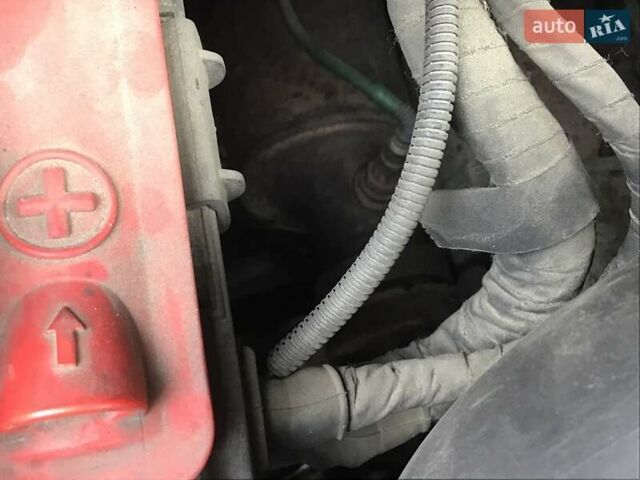 Синій Мерседес Віто, об'ємом двигуна 2.14 л та пробігом 361 тис. км за 10300 $, фото 4 на Automoto.ua