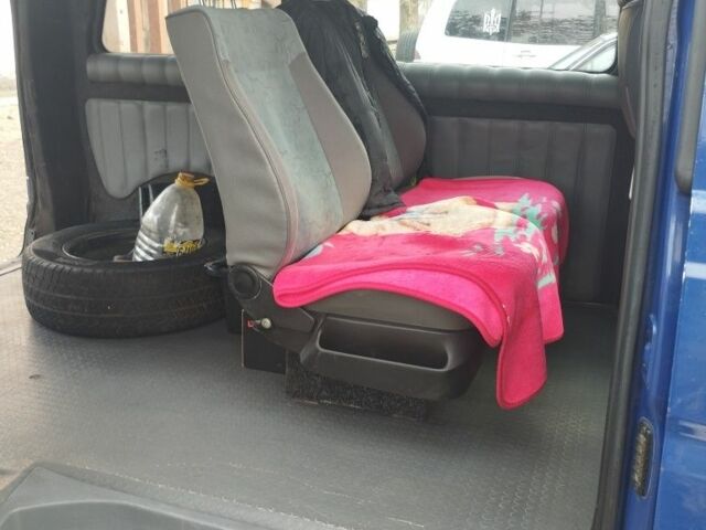 Синій Мерседес Віто, об'ємом двигуна 2.1 л та пробігом 285 тис. км за 6500 $, фото 11 на Automoto.ua