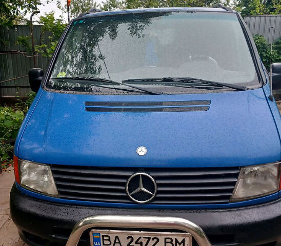 Синий Мерседес Вито, объемом двигателя 2.3 л и пробегом 485 тыс. км за 4000 $, фото 4 на Automoto.ua