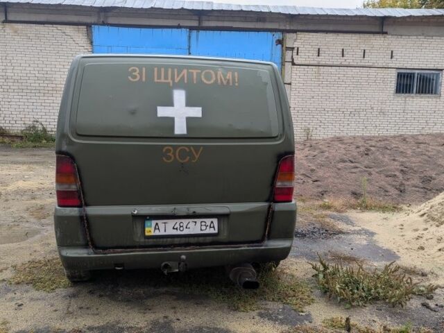 Мерседес Вито 1999 в Луцке на Automoto.ua Синий Мерседес Вито, объемом двигателя 2.1 л и пробегом 300 тыс. км за 1800 $, фото 4 на Automoto.ua