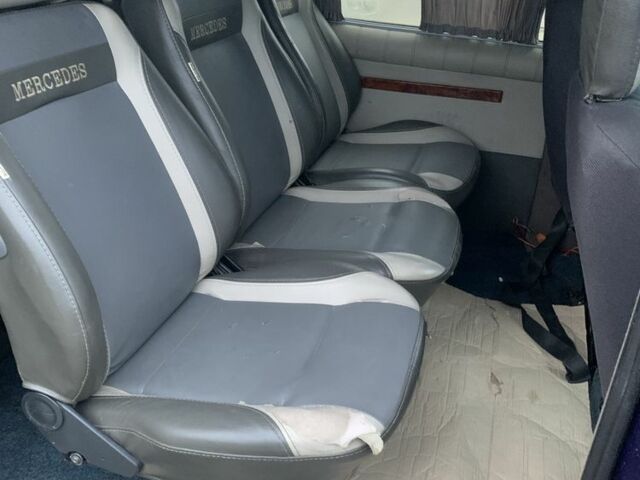 Синий Мерседес Вито, объемом двигателя 2.2 л и пробегом 350 тыс. км за 4500 $, фото 11 на Automoto.ua