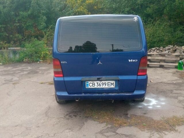 Синий Мерседес Вито, объемом двигателя 2.1 л и пробегом 299 тыс. км за 3600 $, фото 1 на Automoto.ua