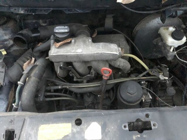 Синій Мерседес Віто, об'ємом двигуна 0 л та пробігом 312 тис. км за 1000 $, фото 1 на Automoto.ua