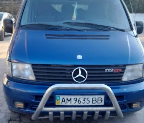 Мерседес Вито 2001 в Житомире на Automoto.ua Синий Мерседес Вито, объемом двигателя 2.1 л и пробегом 354 тыс. км за 4300 $, фото 2 на Automoto.ua
