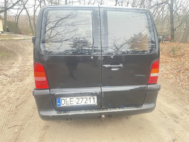 Синий Мерседес Вито, объемом двигателя 2 л и пробегом 500 тыс. км за 1700 $, фото 2 на Automoto.ua