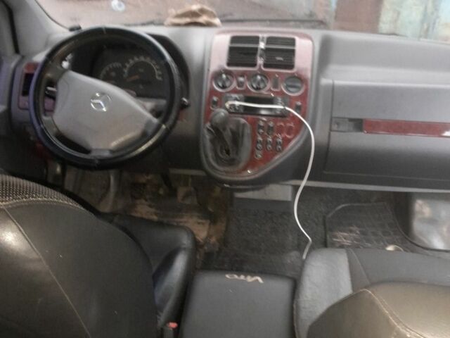 Синий Мерседес Вито, объемом двигателя 2.2 л и пробегом 417 тыс. км за 5200 $, фото 2 на Automoto.ua