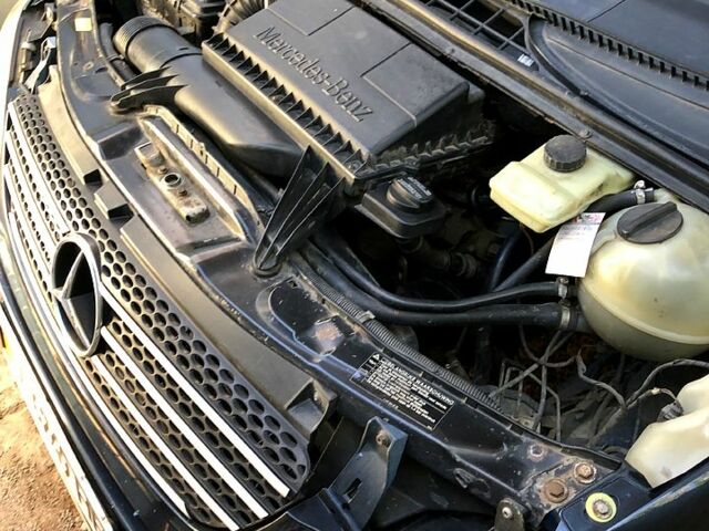 Синий Мерседес Вито, объемом двигателя 2.2 л и пробегом 0 тыс. км за 5000 $, фото 2 на Automoto.ua