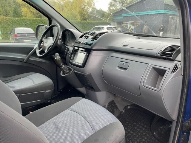 Синий Мерседес Вито, объемом двигателя 2.2 л и пробегом 300 тыс. км за 5800 $, фото 15 на Automoto.ua