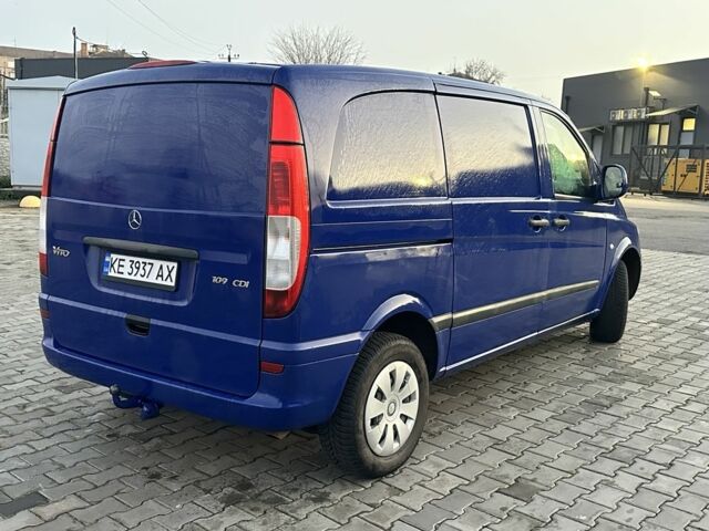 Синій Мерседес Віто, об'ємом двигуна 2.1 л та пробігом 258 тис. км за 6000 $, фото 2 на Automoto.ua
