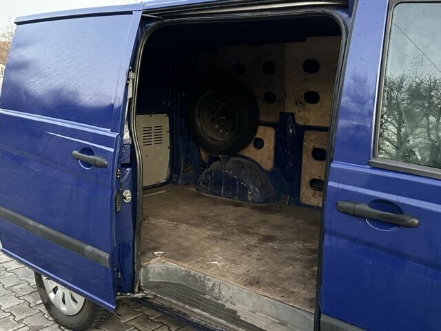 Синій Мерседес Віто, об'ємом двигуна 2.1 л та пробігом 258 тис. км за 6000 $, фото 4 на Automoto.ua