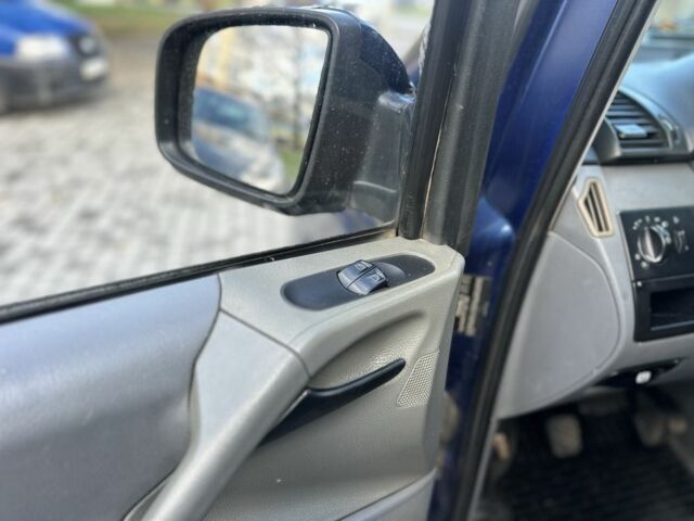 Синий Мерседес Вито, объемом двигателя 2.1 л и пробегом 400 тыс. км за 6350 $, фото 13 на Automoto.ua