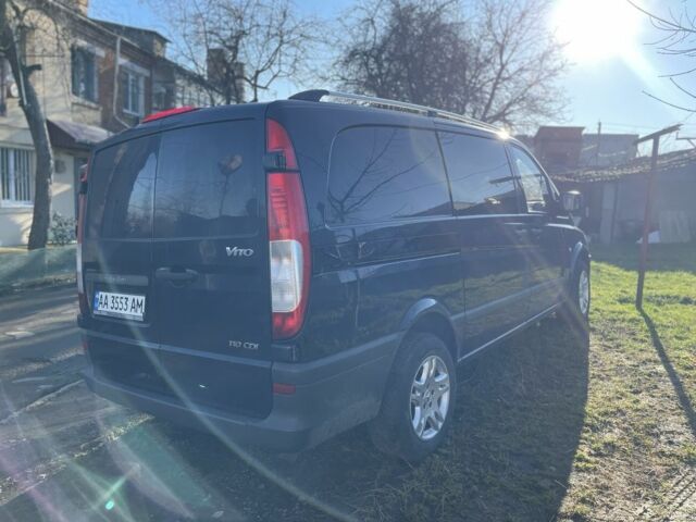 Синий Мерседес Вито, объемом двигателя 2.1 л и пробегом 350 тыс. км за 9500 $, фото 3 на Automoto.ua