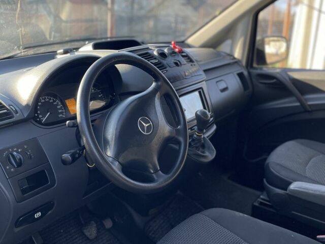 Синий Мерседес Вито, объемом двигателя 2.1 л и пробегом 350 тыс. км за 9500 $, фото 6 на Automoto.ua