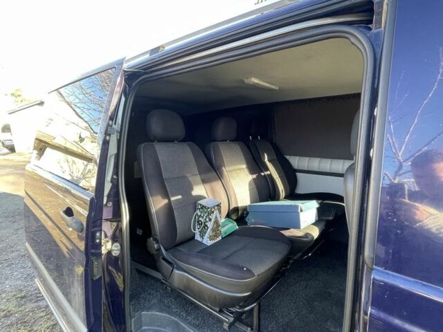 Синий Мерседес Вито, объемом двигателя 2.1 л и пробегом 350 тыс. км за 9500 $, фото 8 на Automoto.ua