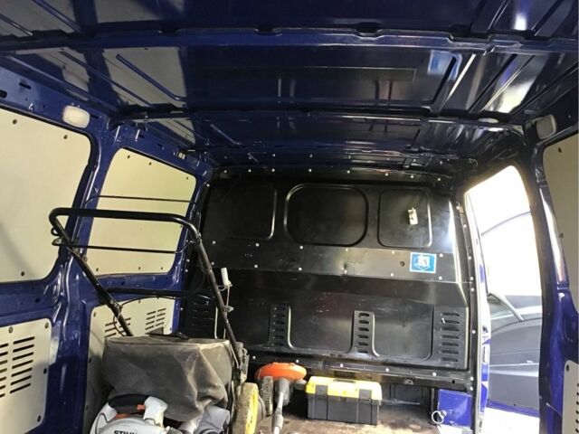 Мерседес Вито 2012 в Вышгороде на Automoto.ua Синий Мерседес Вито, объемом двигателя 2.1 л и пробегом 361 тыс. км за 10300 $, фото 9 на Automoto.ua