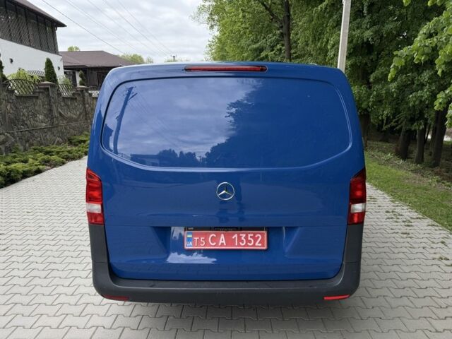 Синий Мерседес Вито, объемом двигателя 2.2 л и пробегом 370 тыс. км за 13900 $, фото 9 на Automoto.ua