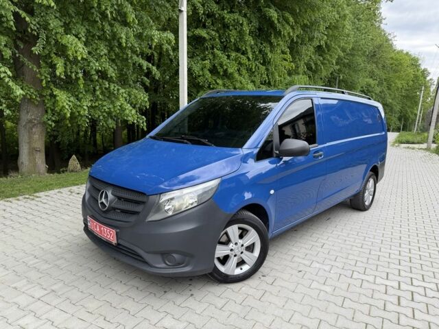 Синий Мерседес Вито, объемом двигателя 2.2 л и пробегом 370 тыс. км за 13900 $, фото 1 на Automoto.ua