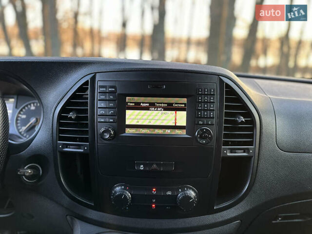 Синий Мерседес Вито, объемом двигателя 2.2 л и пробегом 195 тыс. км за 13700 $, фото 44 на Automoto.ua