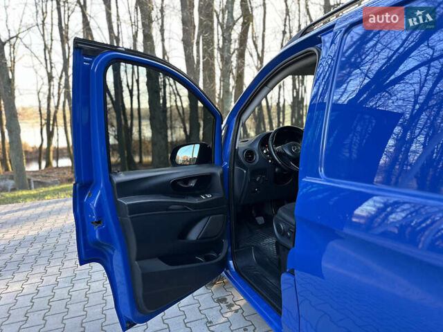 Синий Мерседес Вито, объемом двигателя 2.2 л и пробегом 195 тыс. км за 13700 $, фото 47 на Automoto.ua