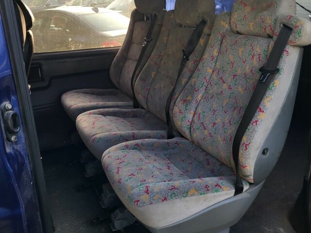 Синий Мерседес Вито, объемом двигателя 2 л и пробегом 300 тыс. км за 3200 $, фото 7 на Automoto.ua