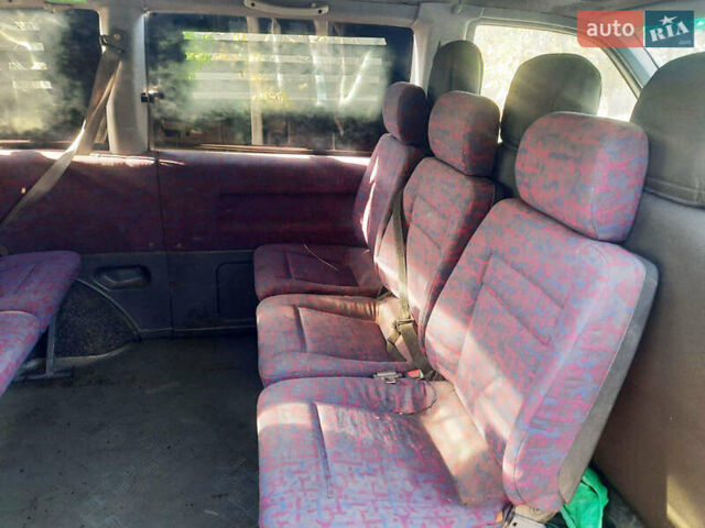 Синий Мерседес Вито, объемом двигателя 2.3 л и пробегом 429 тыс. км за 3850 $, фото 6 на Automoto.ua