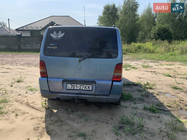 Синий Мерседес Вито, объемом двигателя 2.3 л и пробегом 646 тыс. км за 5000 $, фото 4 на Automoto.ua