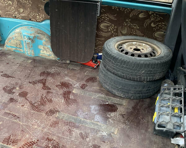 Синій Мерседес Віто, об'ємом двигуна 2.3 л та пробігом 470 тис. км за 2700 $, фото 10 на Automoto.ua