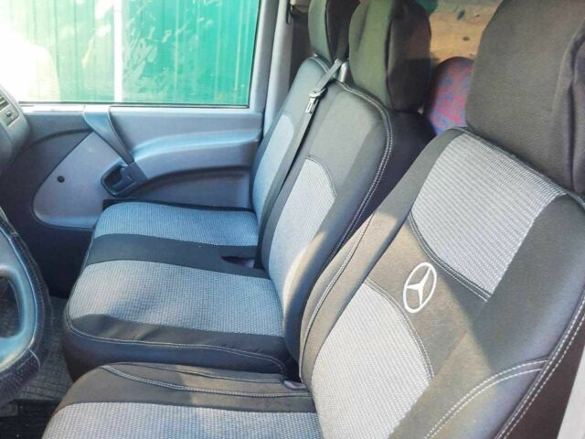 Синий Мерседес Вито, объемом двигателя 2.3 л и пробегом 429 тыс. км за 3850 $, фото 8 на Automoto.ua