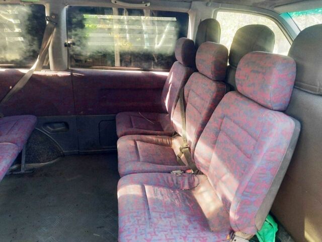 Синий Мерседес Вито, объемом двигателя 2.3 л и пробегом 429 тыс. км за 3850 $, фото 6 на Automoto.ua