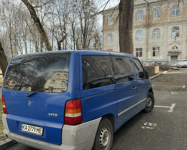 Синий Мерседес Вито, объемом двигателя 2.3 л и пробегом 330 тыс. км за 5000 $, фото 3 на Automoto.ua