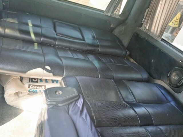 Синий Мерседес Вито, объемом двигателя 2.3 л и пробегом 435 тыс. км за 4200 $, фото 5 на Automoto.ua