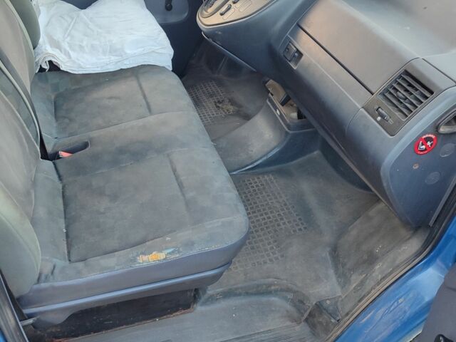 Синий Мерседес Вито, объемом двигателя 0 л и пробегом 537 тыс. км за 2200 $, фото 4 на Automoto.ua