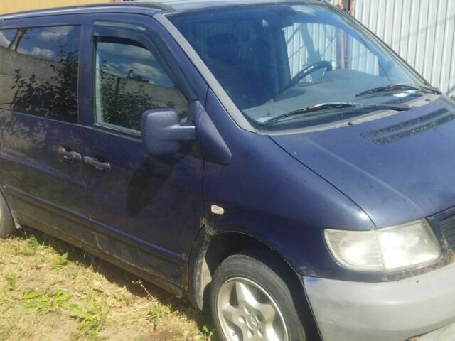 Синий Мерседес Вито, объемом двигателя 2.3 л и пробегом 483 тыс. км за 3500 $, фото 4 на Automoto.ua