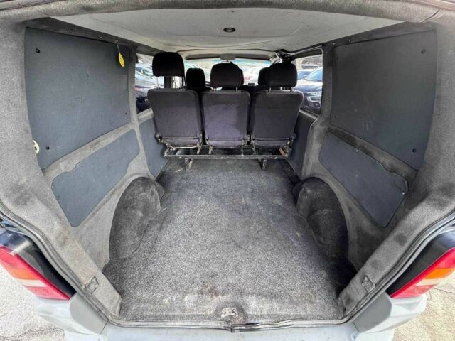 Синий Мерседес Вито, объемом двигателя 2.3 л и пробегом 302 тыс. км за 3999 $, фото 15 на Automoto.ua