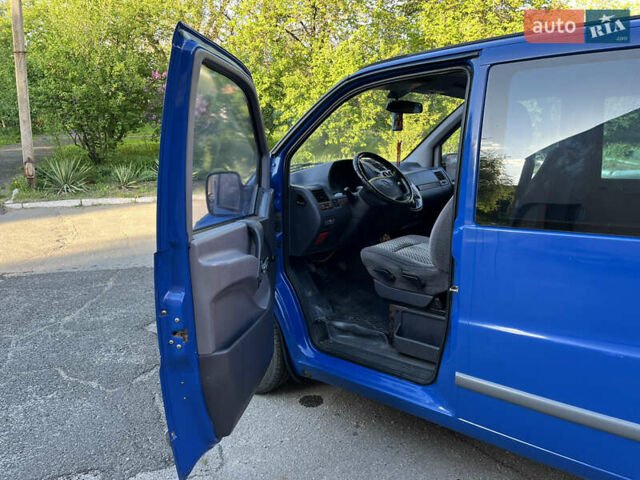 Синий Мерседес Вито, объемом двигателя 2.15 л и пробегом 266 тыс. км за 4500 $, фото 8 на Automoto.ua