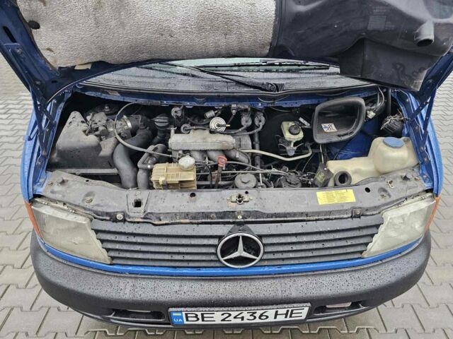 Синий Мерседес Вито, объемом двигателя 2.3 л и пробегом 500 тыс. км за 4500 $, фото 15 на Automoto.ua