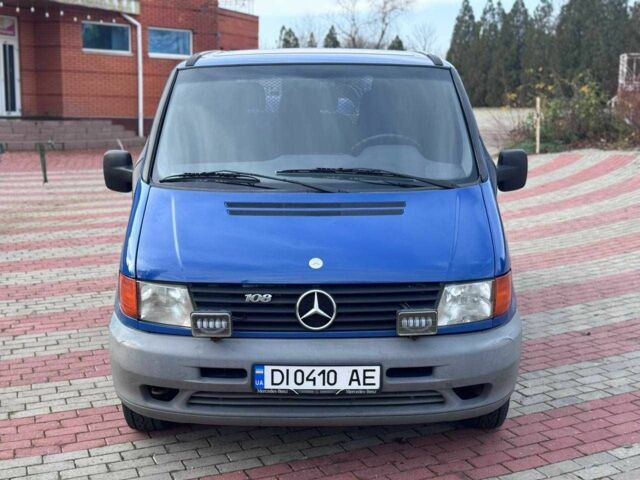 Синий Мерседес Вито, объемом двигателя 2.3 л и пробегом 302 тыс. км за 3999 $, фото 2 на Automoto.ua