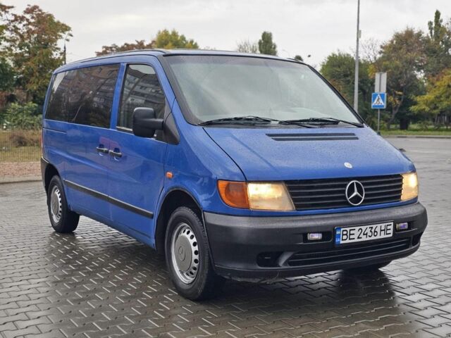 Синий Мерседес Вито, объемом двигателя 2.3 л и пробегом 500 тыс. км за 4500 $, фото 1 на Automoto.ua