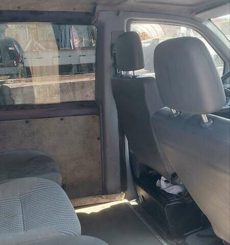 Синий Мерседес Вито, объемом двигателя 2.3 л и пробегом 390 тыс. км за 4200 $, фото 11 на Automoto.ua