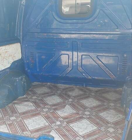 Синий Мерседес Вито, объемом двигателя 2.3 л и пробегом 390 тыс. км за 4200 $, фото 14 на Automoto.ua